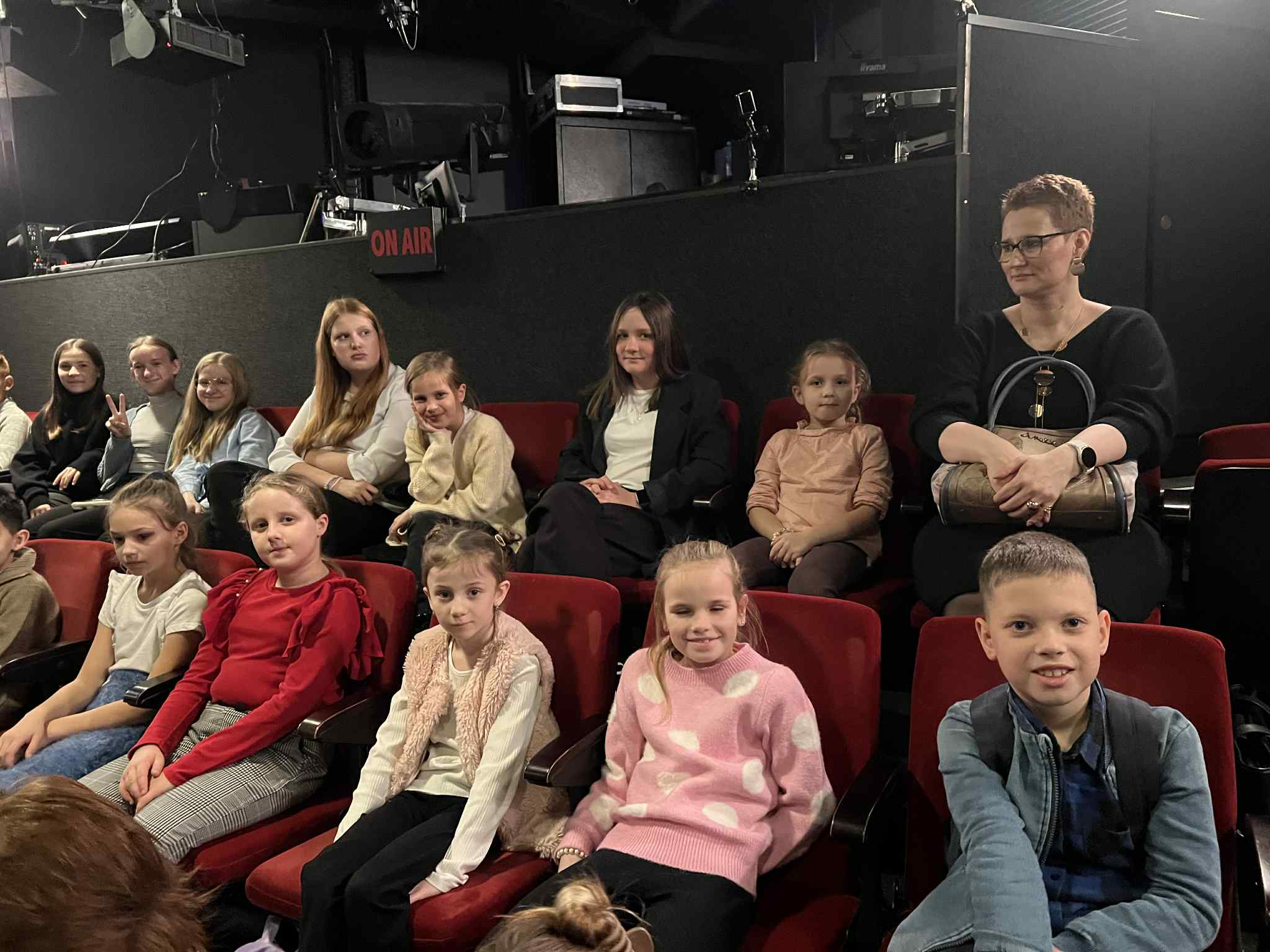 65d6435a-a924-40ee-8ac5-25b3db1ec856