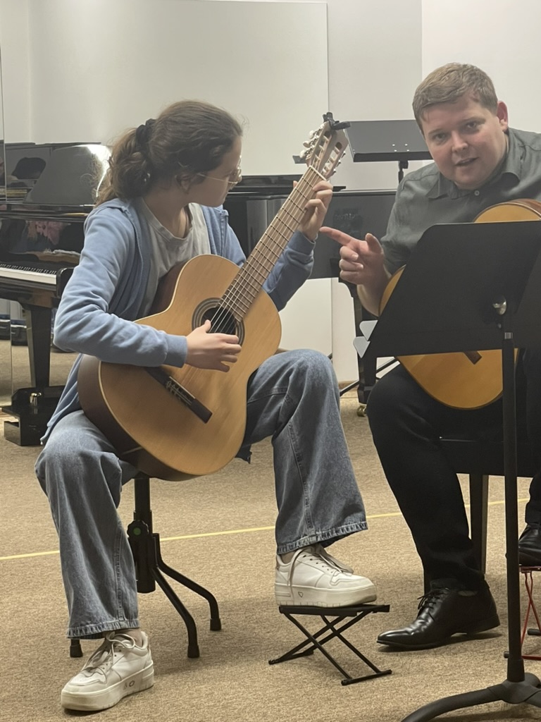 D152C71C-B14A-40CB-923B-410AA9349212_1_105_c